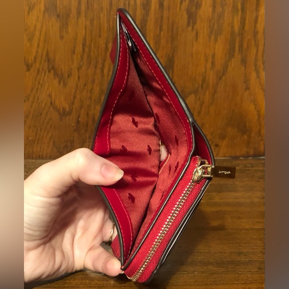 NWT-Kate Spade-Staci-Red & White-Heart Pop Print-Sm Zip Bifold Wallet-Boxed-$139 - Picture 9 of 13